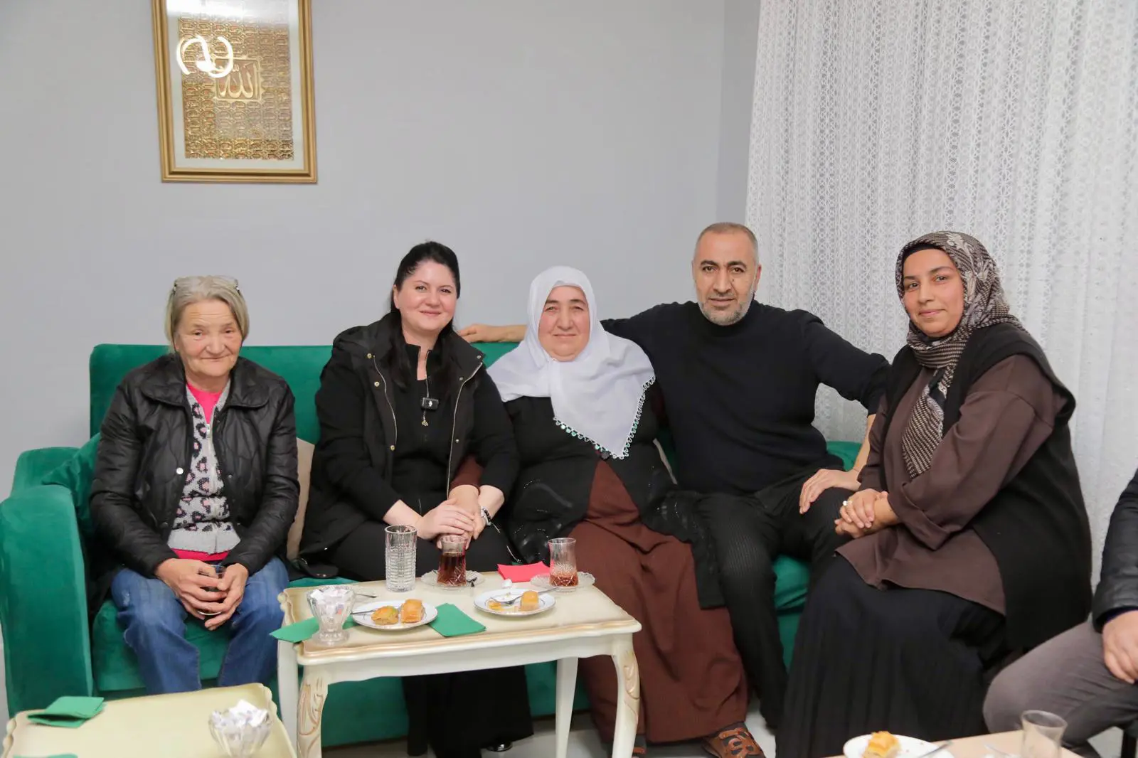 BAŞKAN GENCAN, YILDIRIM’DA MAHALLE ZİYARETLERİNİ SÜRDÜRDÜ galeri görseli